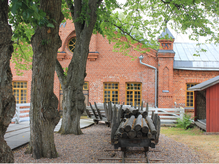 Jaala Verla ulkokuva tukkikärry