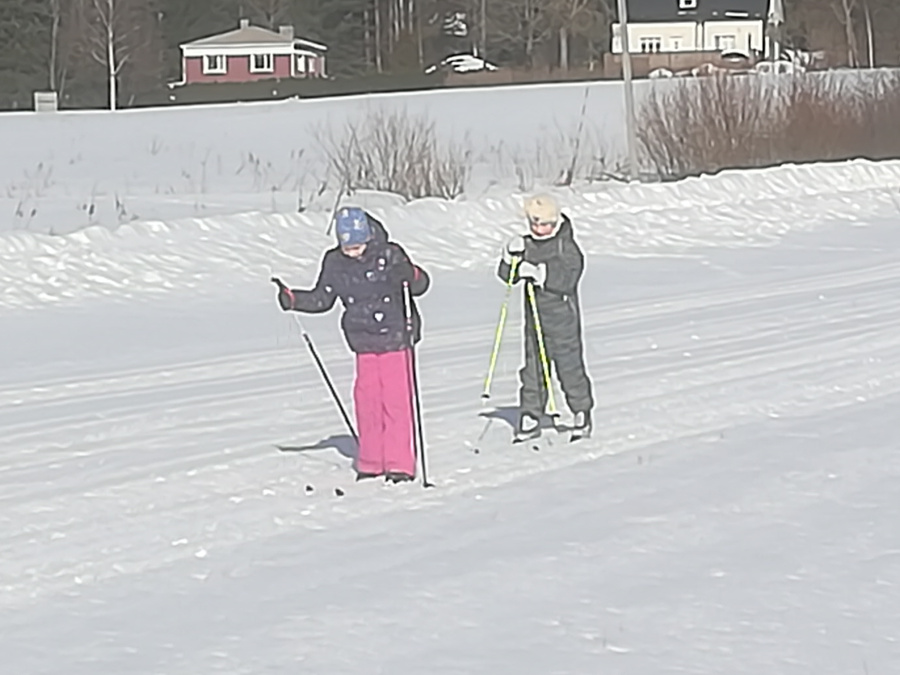 Liikasenmäki hiihto lalpsille helppo